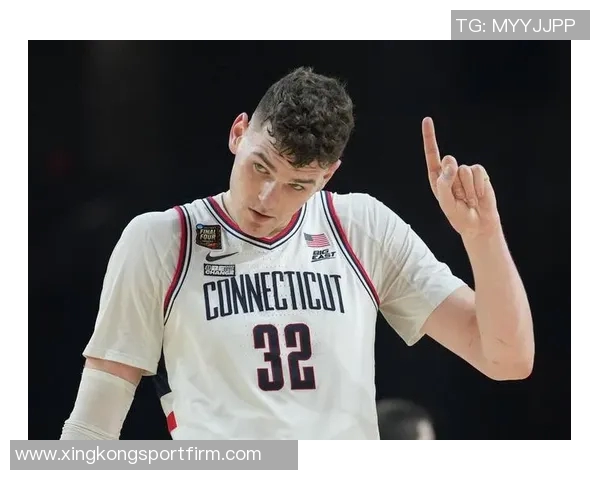 开拓者4中锋三分表现分析杨瀚森克林根罗威里斯数据对比