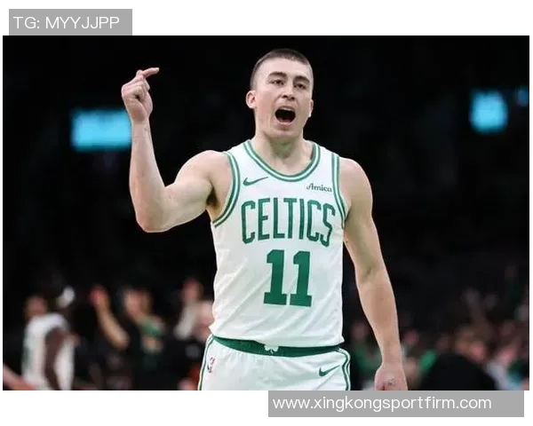 普理查德表现稳定17投7中三分8投3中贡献19分外加4篮板3助攻1抢断 普理查德表现稳定17投7中三分8投3中贡献19分外加4篮板3助攻1抢断