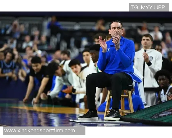 杜克队史三人单赛季多次35分布泽尔雷迪克成就辉煌 杜克队史三人单赛季多次35分布泽尔雷迪克成就辉煌