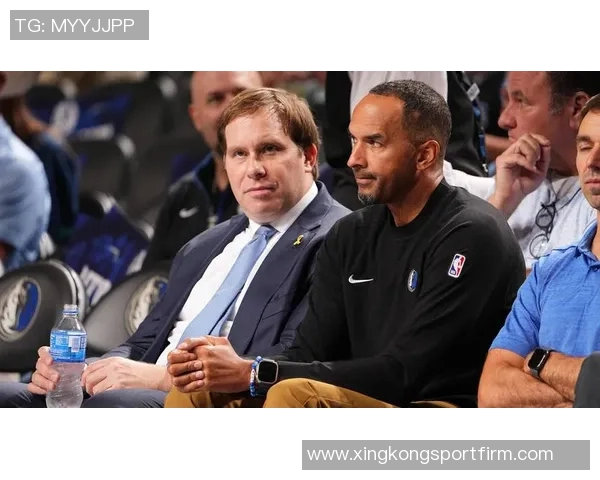 独行侠内部对浓眉复出时机意见不一球队老板出面协调决策 独行侠内部对浓眉复出时机意见不一球队老板出面协调决策