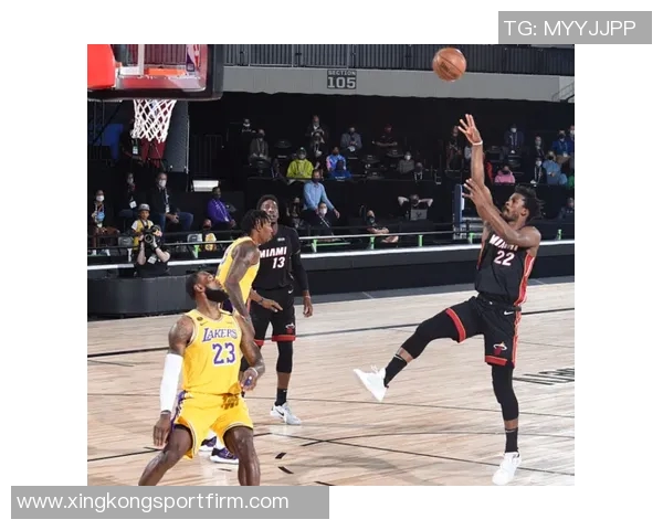 阿德巴约半场表现出色贡献13分9板助力球队攻守兼备正负值高达7